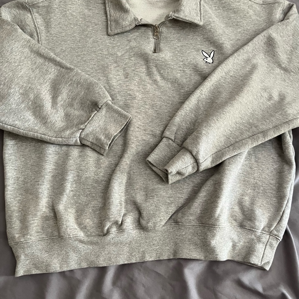 Playboy Kids Gray Half-Zip Top Men’s M